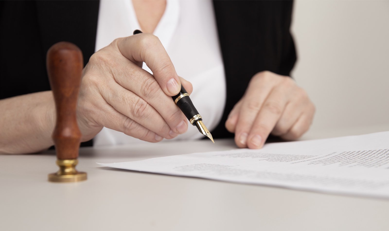 Notary Public Services in Abu Dhabi
